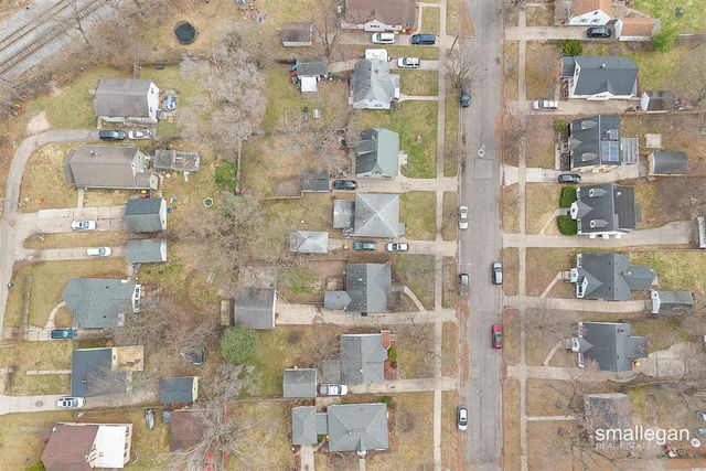 1011 Johnston Street, Grand Rapids, MI 49507