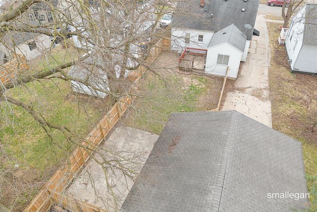 1011 Johnston Street, Grand Rapids, MI 49507