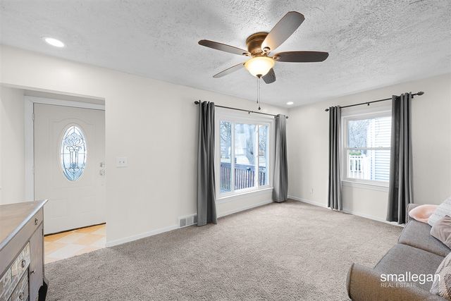 1011 Johnston Street, Grand Rapids, MI 49507