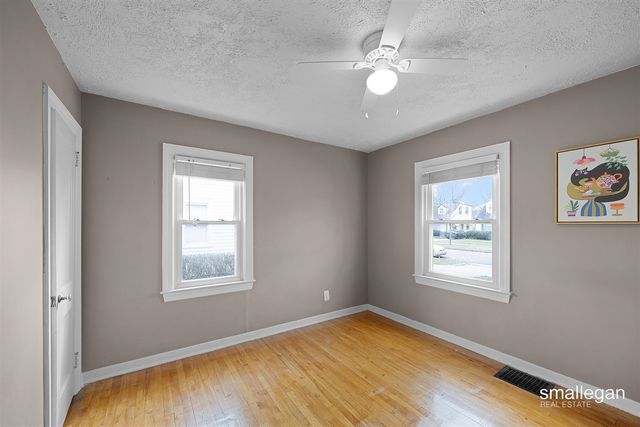 1011 Johnston Street, Grand Rapids, MI 49507