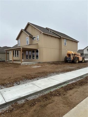 7045 NW Yulich Court, Parkville, MO 64152