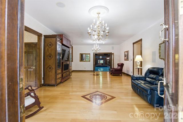 4900 Rocky River Road, Charlotte, NC 28215
