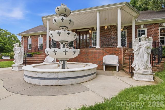 4900 Rocky River Road, Charlotte, NC 28215