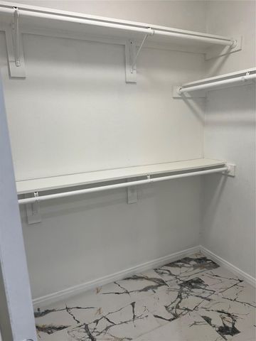 1327 5th Avenue N, Texas City, TX 77590