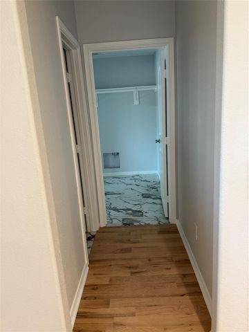 1327 5th Avenue N, Texas City, TX 77590