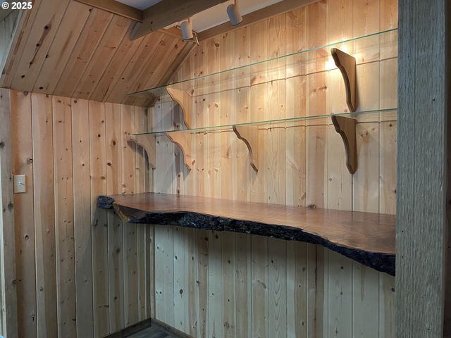 245 S 18TH St, Reedsport, OR 97467