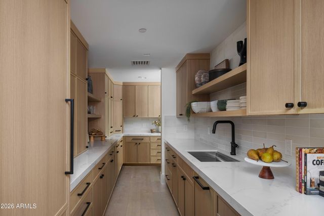 7432 E WETHERSFIELD Road, Scottsdale, AZ 85260