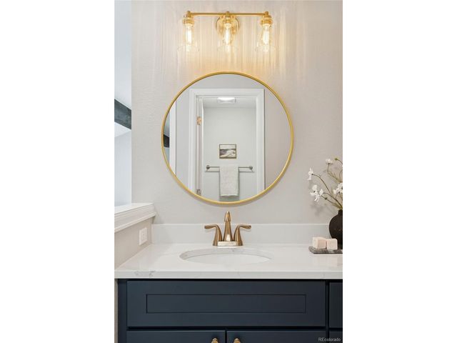 8047 E Phillips Cir, Centennial, CO 80112