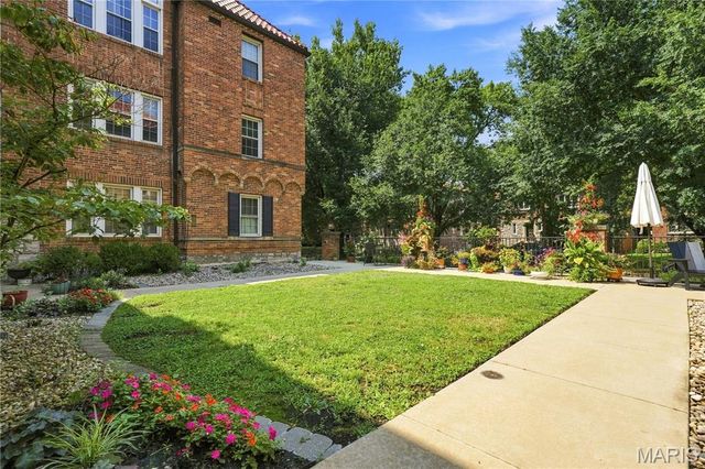 7530 Cromwell Drive 1N, Clayton, MO 63105