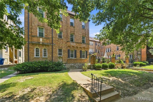 7530 Cromwell Drive 1N, Clayton, MO 63105