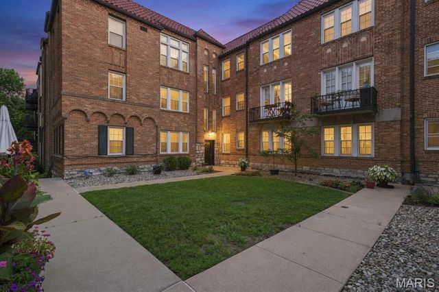 7530 Cromwell Drive 1N, Clayton, MO 63105