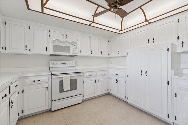 6204 MASTERS BOULEVARD 202, Orlando, FL 32819