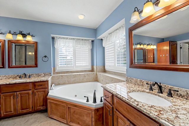 11857 W ALDERNY CT, Wichita, KS 67212