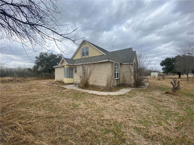 527 County Road 137, Alice, TX 78332