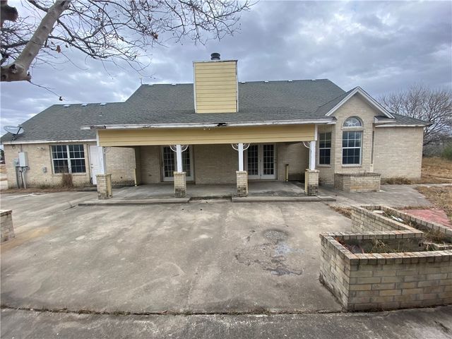 527 County Road 137, Alice, TX 78332
