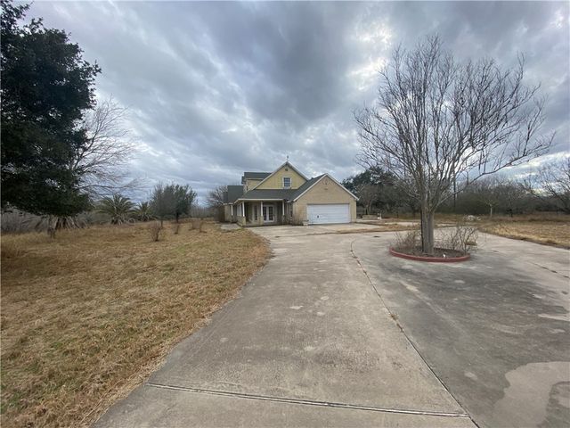 527 County Road 137, Alice, TX 78332