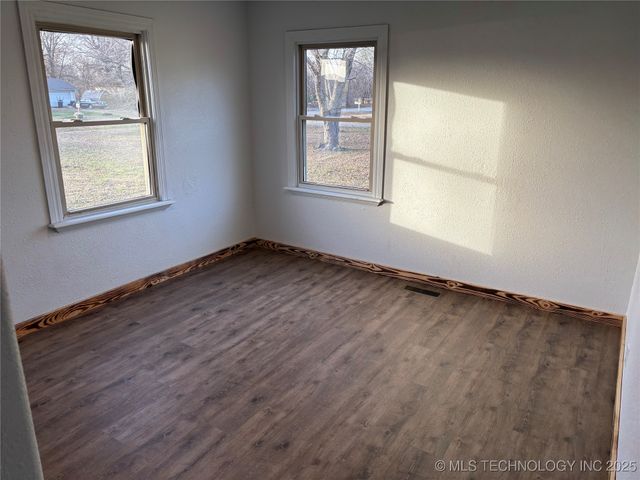 3310 Laurann Lane, Pryor, OK 74361