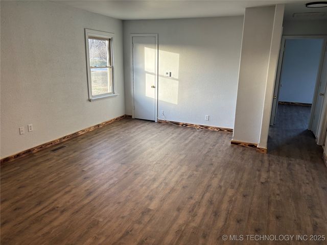 3310 Laurann Lane, Pryor, OK 74361