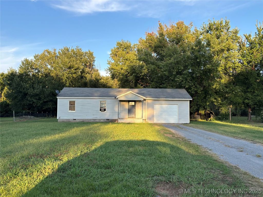 3310 Laurann Lane, Pryor, OK 74361