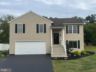 3251 GREY FOX CIR, Dover, PA 17315