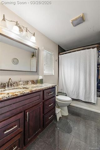 3570 Emmons Avenue, Rochester Hills, MI 48307