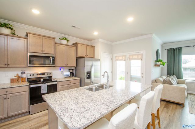 7003 Straightway Court NW, Huntsville, AL 35806