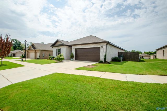 7003 Straightway Court NW, Huntsville, AL 35806