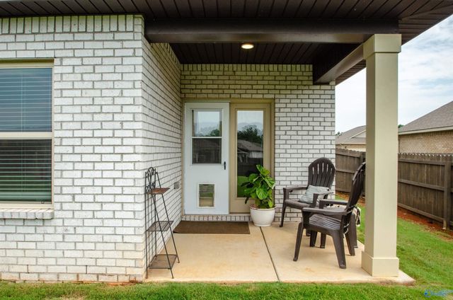 7003 Straightway Court NW, Huntsville, AL 35806