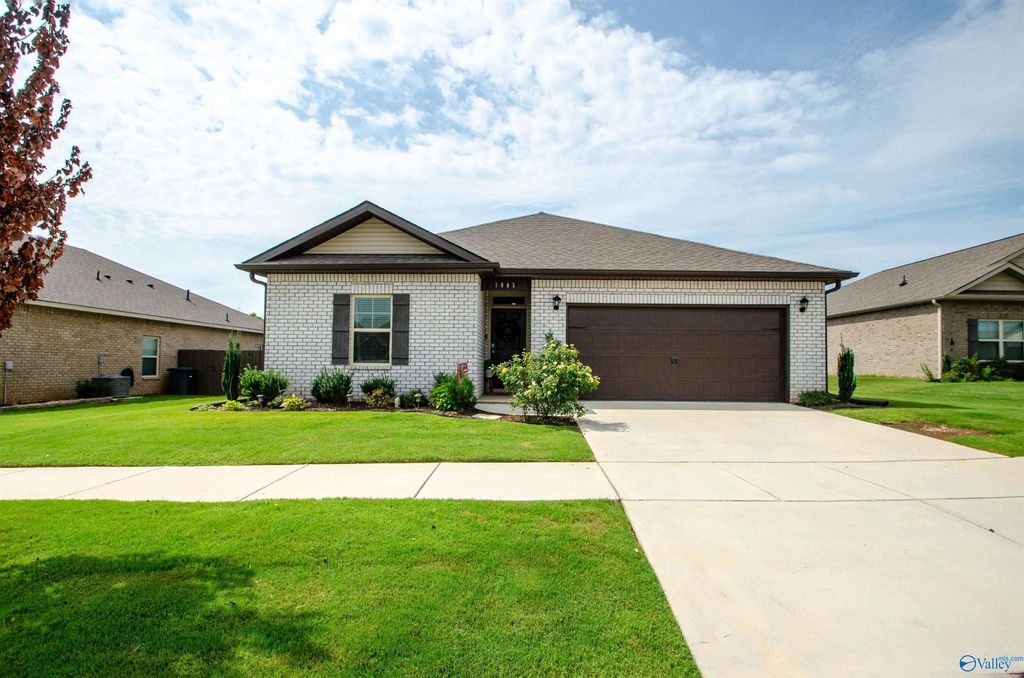 7003 Straightway Court NW, Huntsville, AL 35806