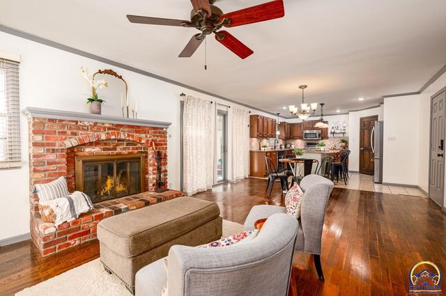 5601 SW 24th ST, Topeka, KS 66614