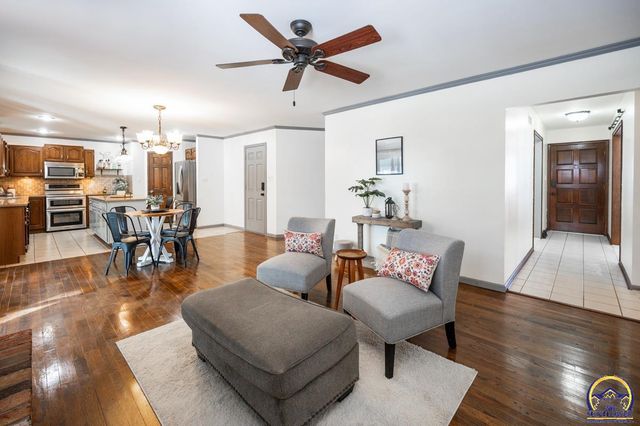 5601 SW 24th ST, Topeka, KS 66614