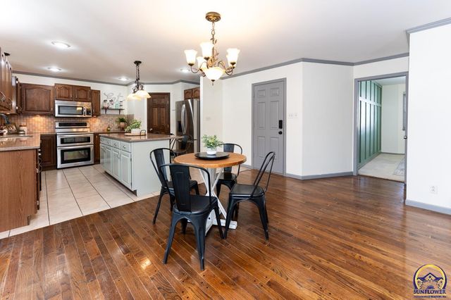 5601 SW 24th ST, Topeka, KS 66614