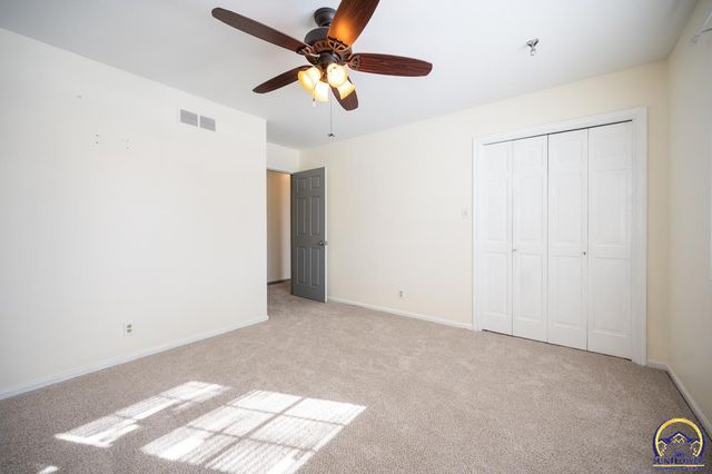 5601 SW 24th ST, Topeka, KS 66614