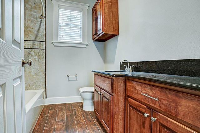 6722 Avenue F, Houston, TX 77011