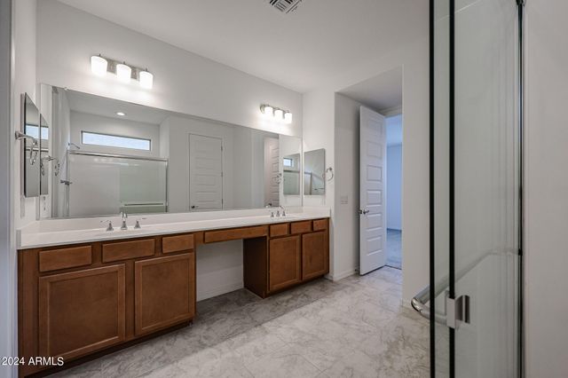 8752 W Medlock Drive, Glendale, AZ 85305