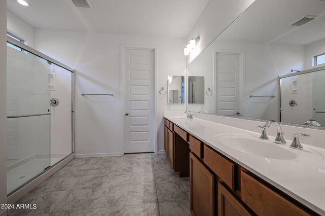 8752 W Medlock Drive, Glendale, AZ 85305