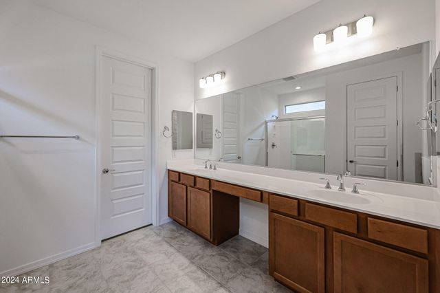 8752 W Medlock Drive, Glendale, AZ 85305