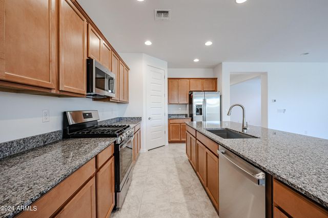 8752 W Medlock Drive, Glendale, AZ 85305