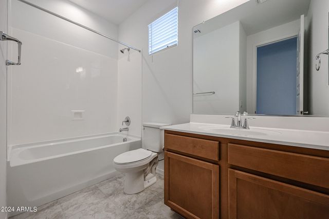 8752 W Medlock Drive, Glendale, AZ 85305