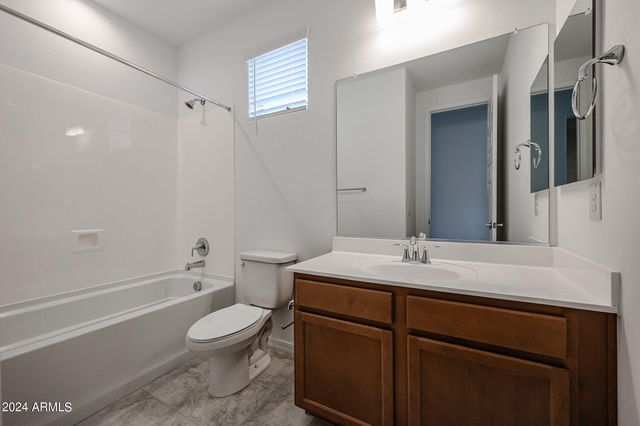 8752 W Medlock Drive, Glendale, AZ 85305