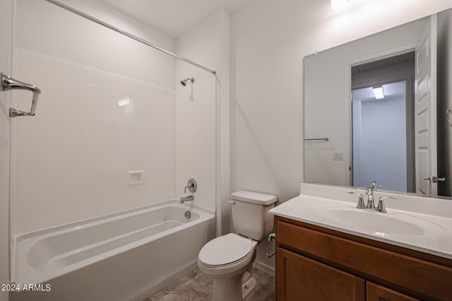 8752 W Medlock Drive, Glendale, AZ 85305