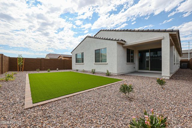 8752 W Medlock Drive, Glendale, AZ 85305