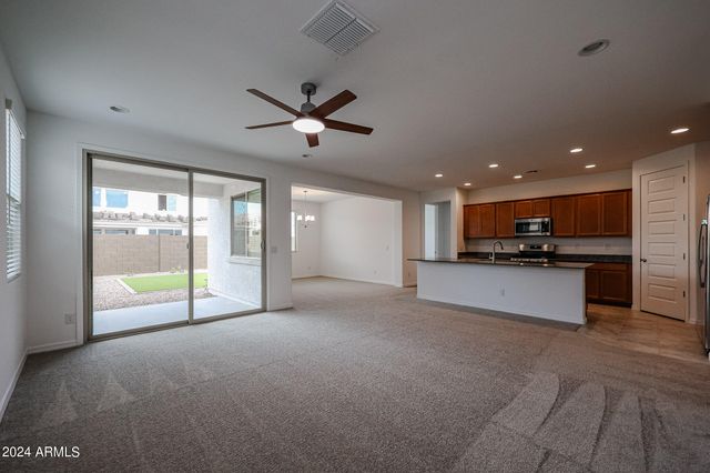 8752 W Medlock Drive, Glendale, AZ 85305
