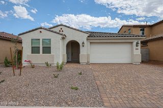 8752 W Medlock Drive, Glendale, AZ 85305