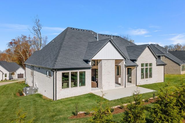 530 Divine Ct, Arrington, TN 37014