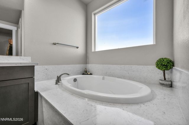 944 Los Alamitos Street, Minden, NV 89423