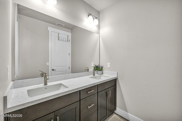 944 Los Alamitos Street, Minden, NV 89423