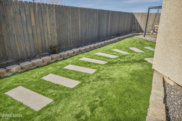 944 Los Alamitos Street, Minden, NV 89423