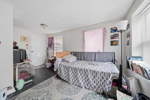 1268 Hanover Street, Manchester, NH 03104