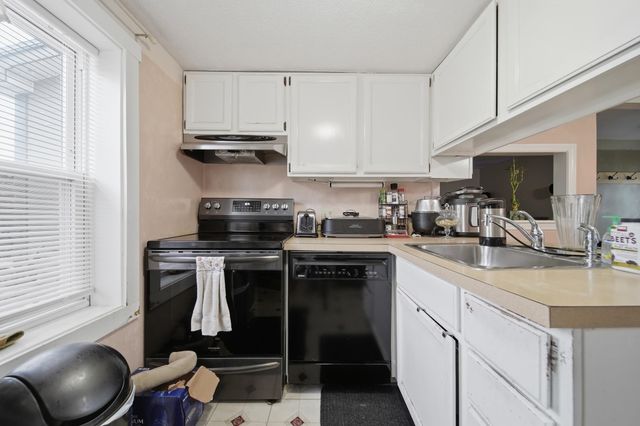 1268 Hanover Street, Manchester, NH 03104